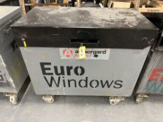 Armor Gard Tuffbank steel mobile lockable tool store (open - key inoperable)