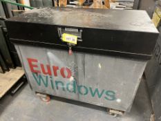 Sentribox steel mobile lockable tool store (open - key inoperable)