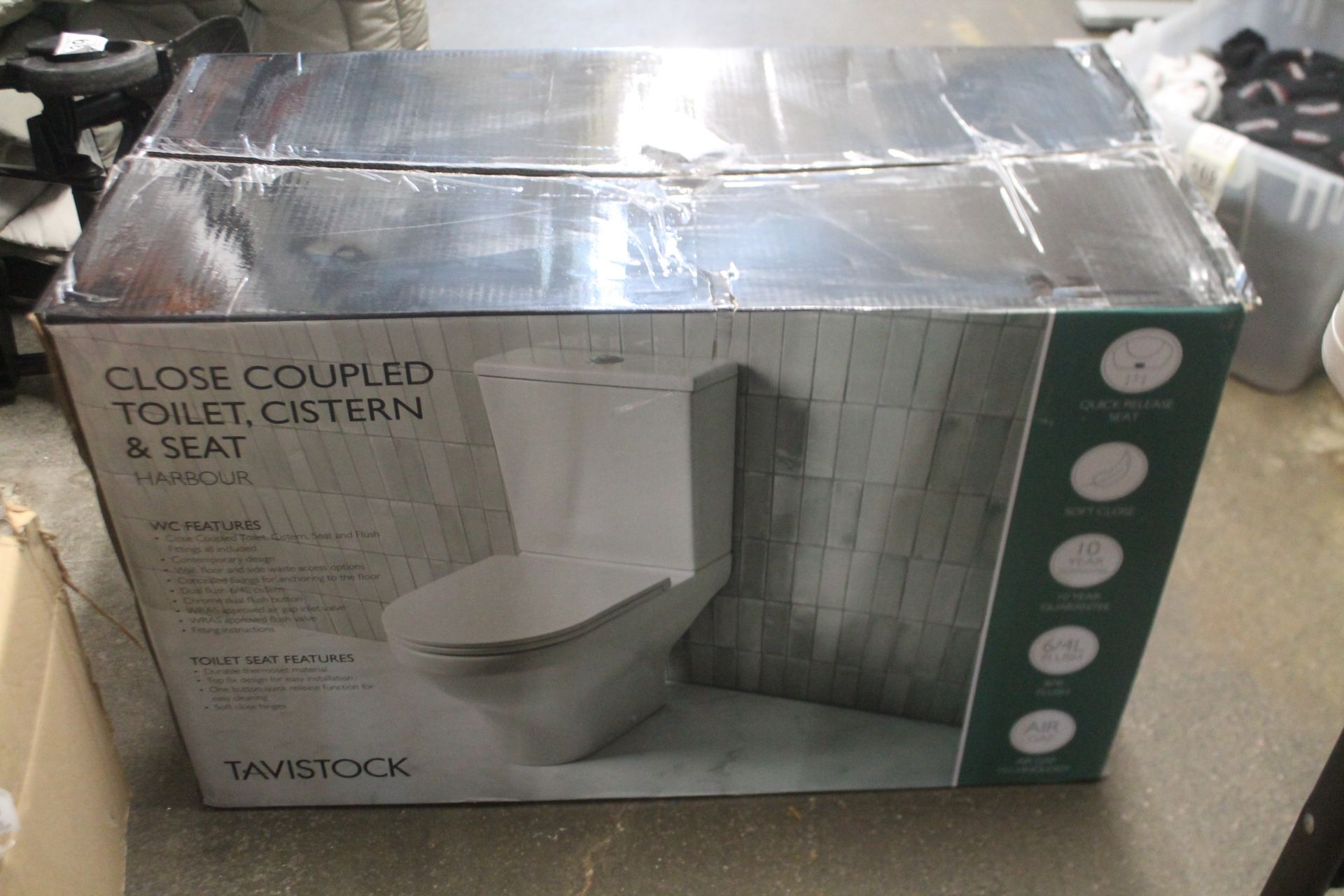 1 BOXED TAVISTOCK ASTON COMFORT HEIGHT OPEN BACK TOILET RRP Â£299 (CISTERN CRACKED)
