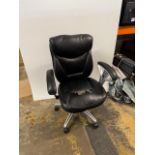 1 TRUE INNOVATIONS SMALL OFFICE CHAIR RRP Â£89 (WORKING, LEATHER PEELING)