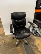1 TRUE INNOVATIONS SMALL OFFICE CHAIR RRP Â£89 (WORKING, LEATHER PEELING)