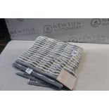 1 LOFTEX LOFT STRIPE BATH TOWEL, 76 X 147 CM RRP Â£14.99