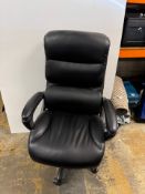1 LA-Z-BOY EXECUTIVE LEATHER OFFICE CHAIR RRP Â£199 (WORKING)