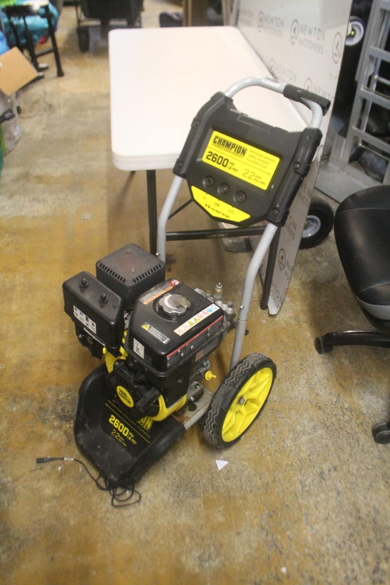 1 CHAMPION 2600 PSI PETROL PRESSURE WASHER RRP Ã‚Â£314.99 (ALL ACCESSORIES MISISING)