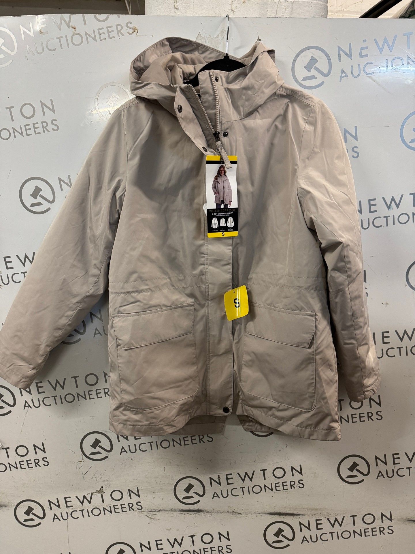 1 LADIES WEATHERPROOF JACKET IN STONE WHITE SIZE S RRP Â£59