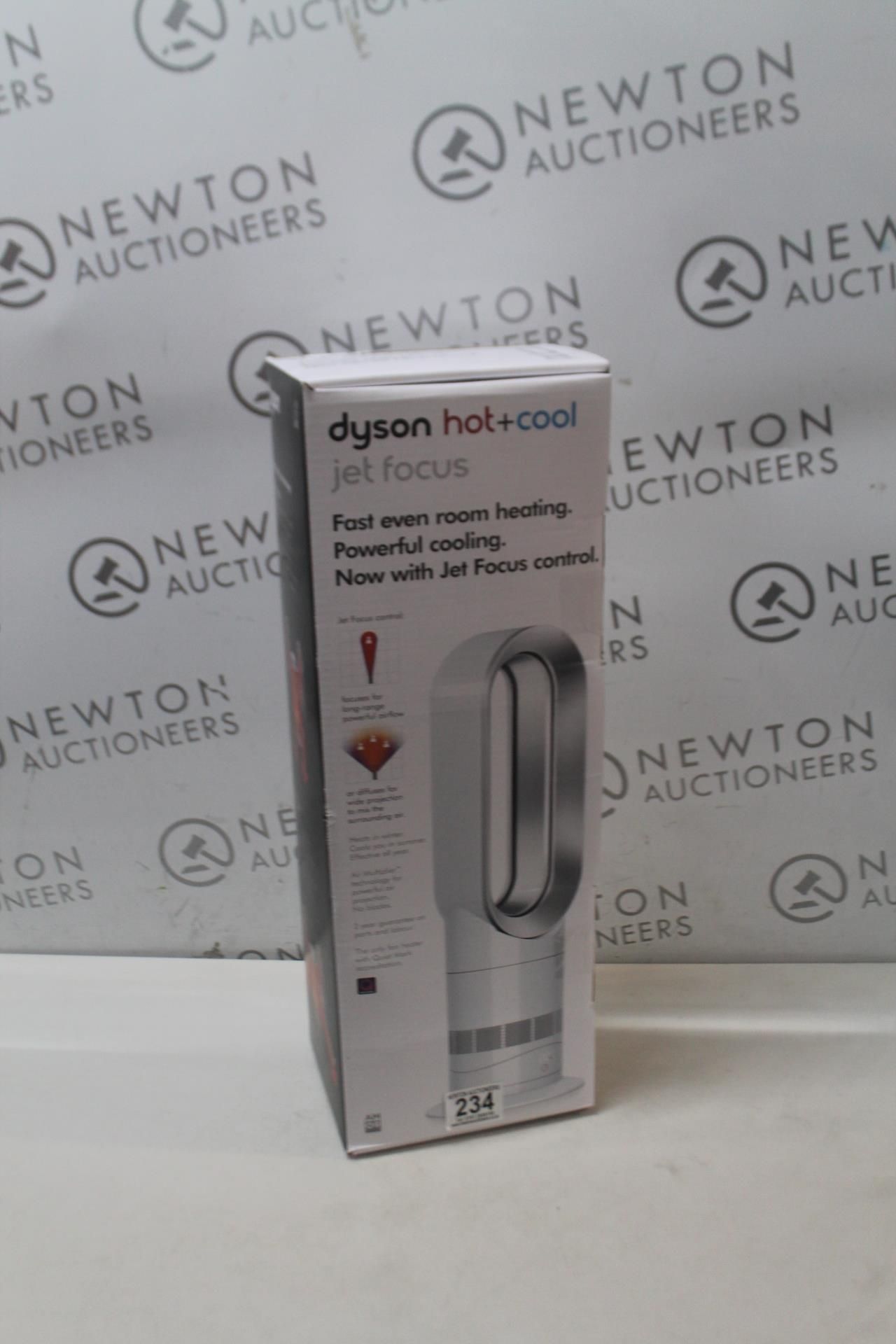 1 BOXED DYSON AM09 HOT AND COOL JET FOCUS FAN RRP Â£399