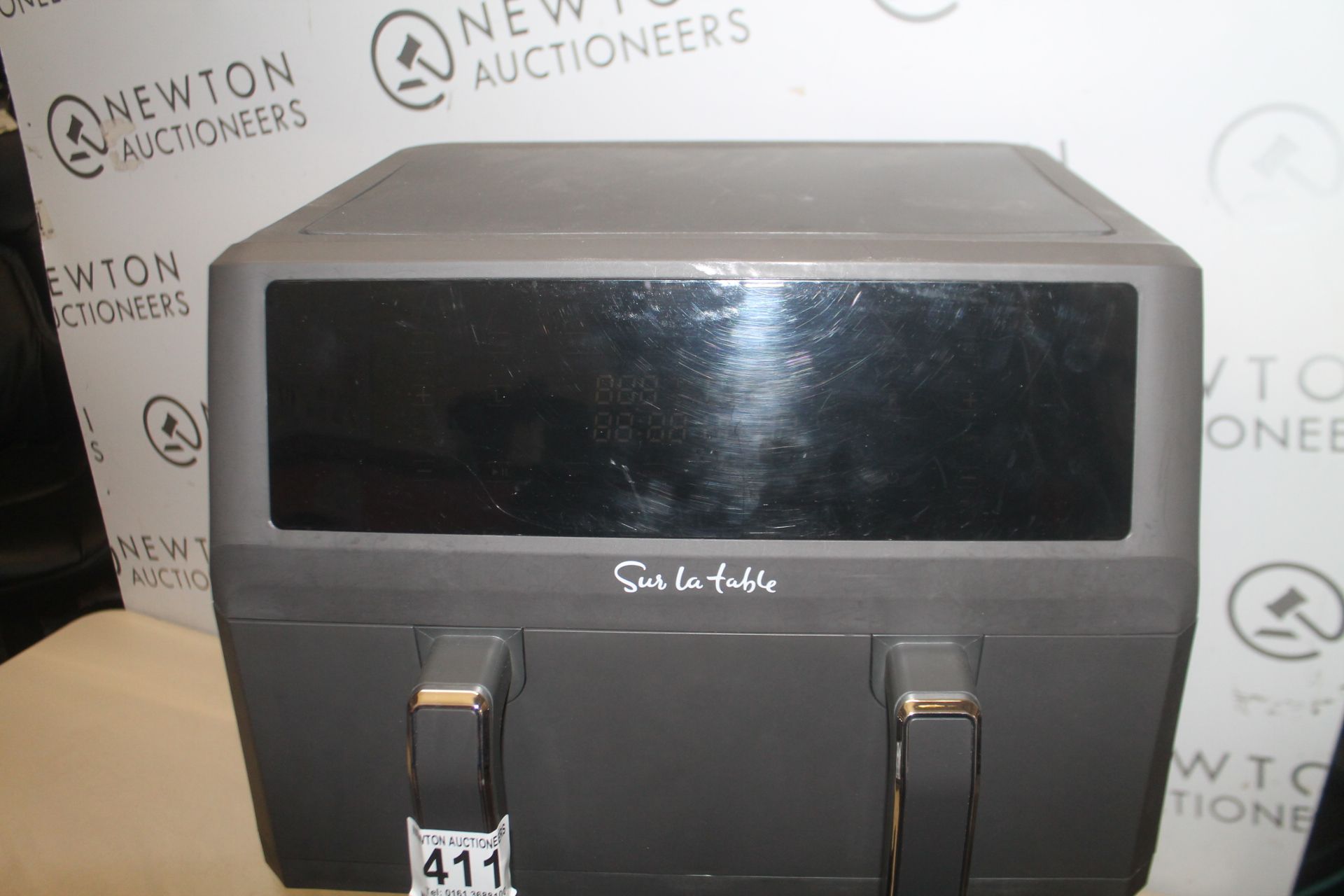 1 SUR LA TABLE DIGITAL AIR FRYER DUAL BASKET 10.4L RRP Â£109.99