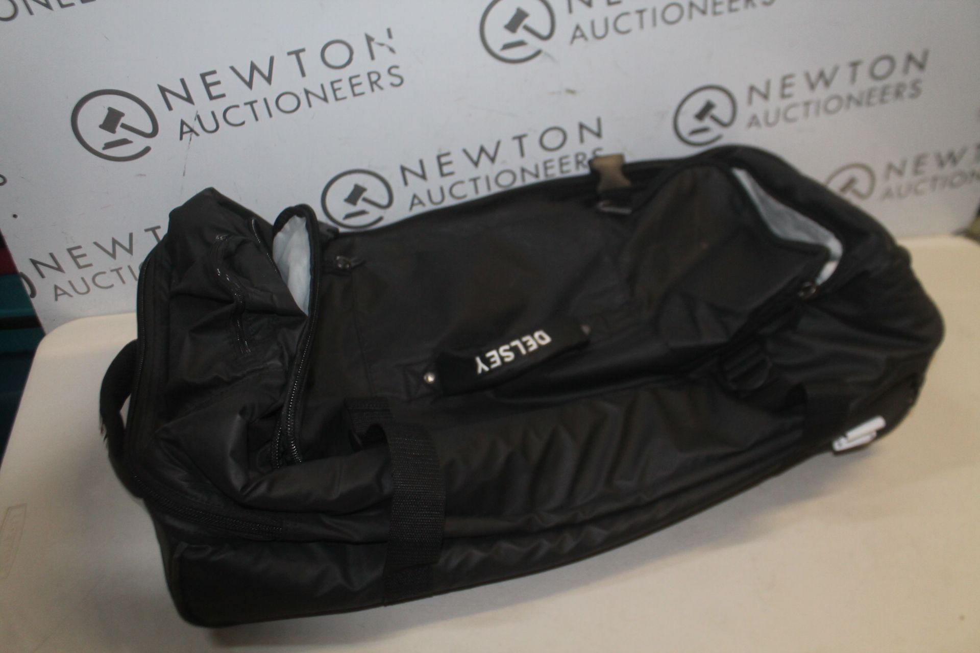 1 DELSEY WHEELED DUFFEL BAG RRP Â£59.99
