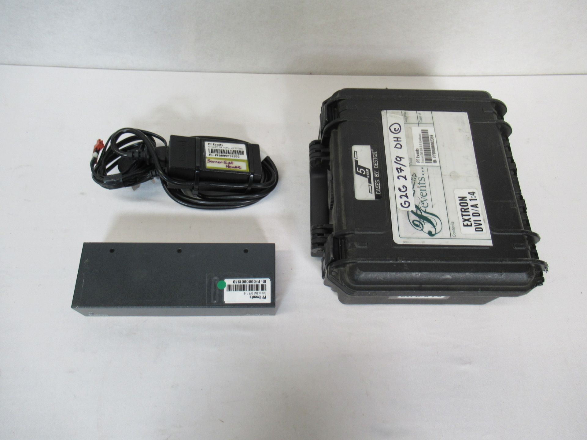 Quantity of Extron DVI Distribution Amplifiers