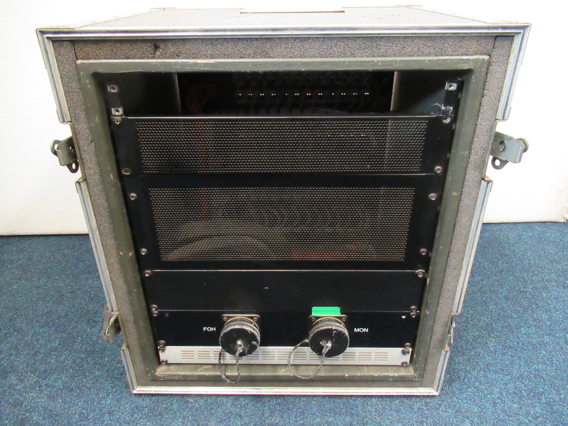 VEAM Passive Split Rack - Image 7 of 23