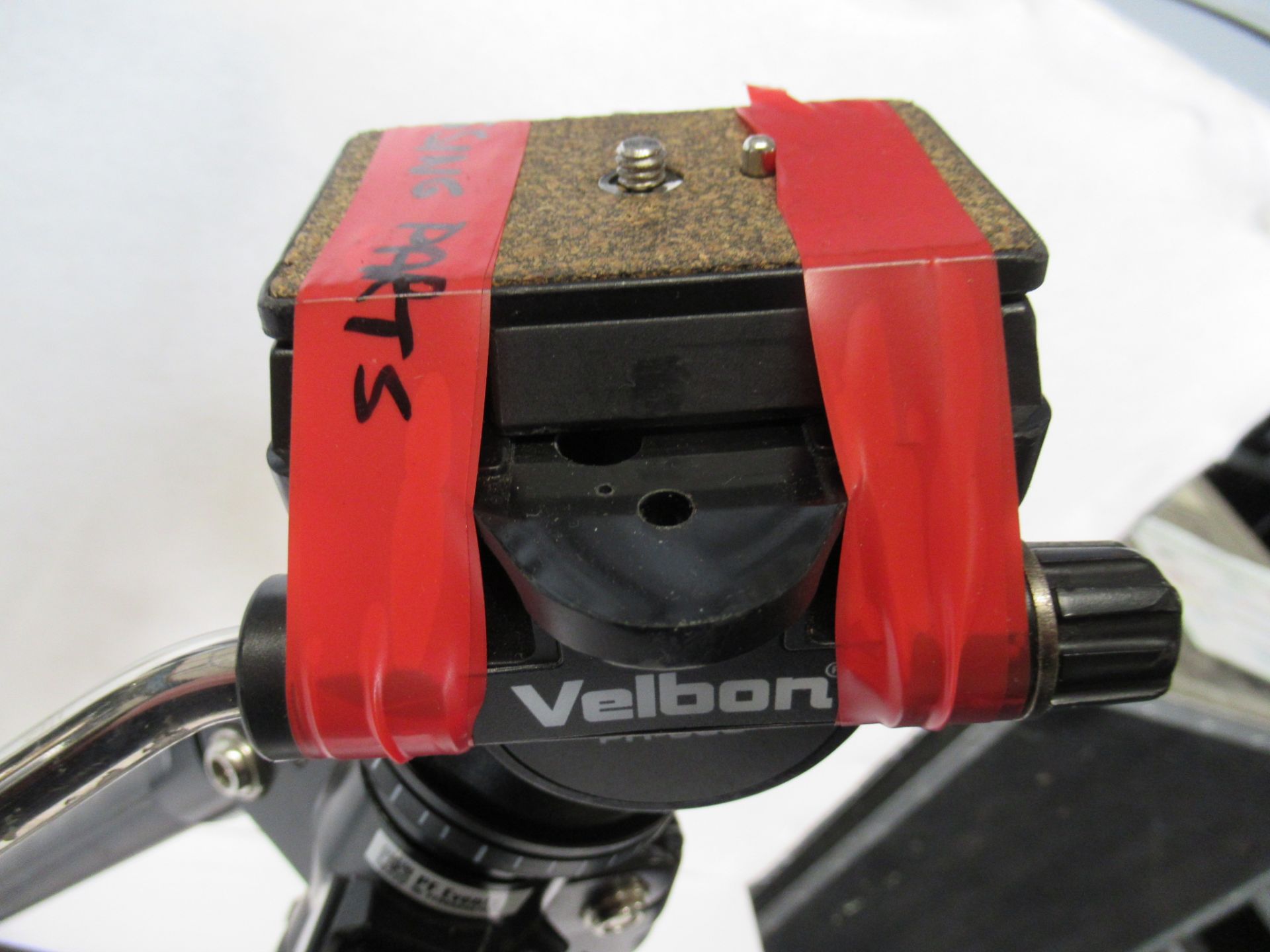 (2) Velbon DV-7000 Video Tripod Stand - Image 4 of 10
