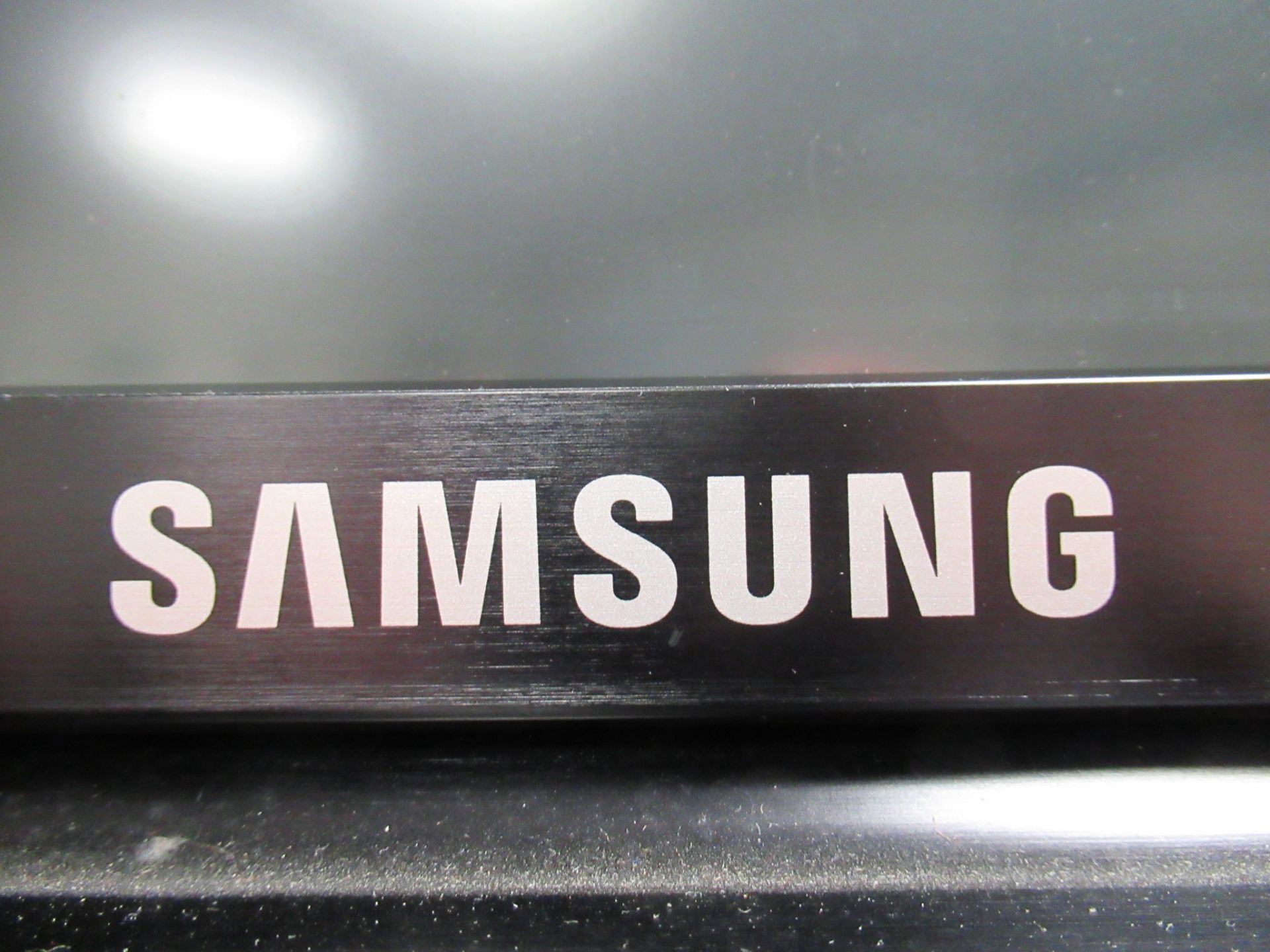 Samsung ME65B 65" LED-backlit LCD flat panel display - Image 2 of 8