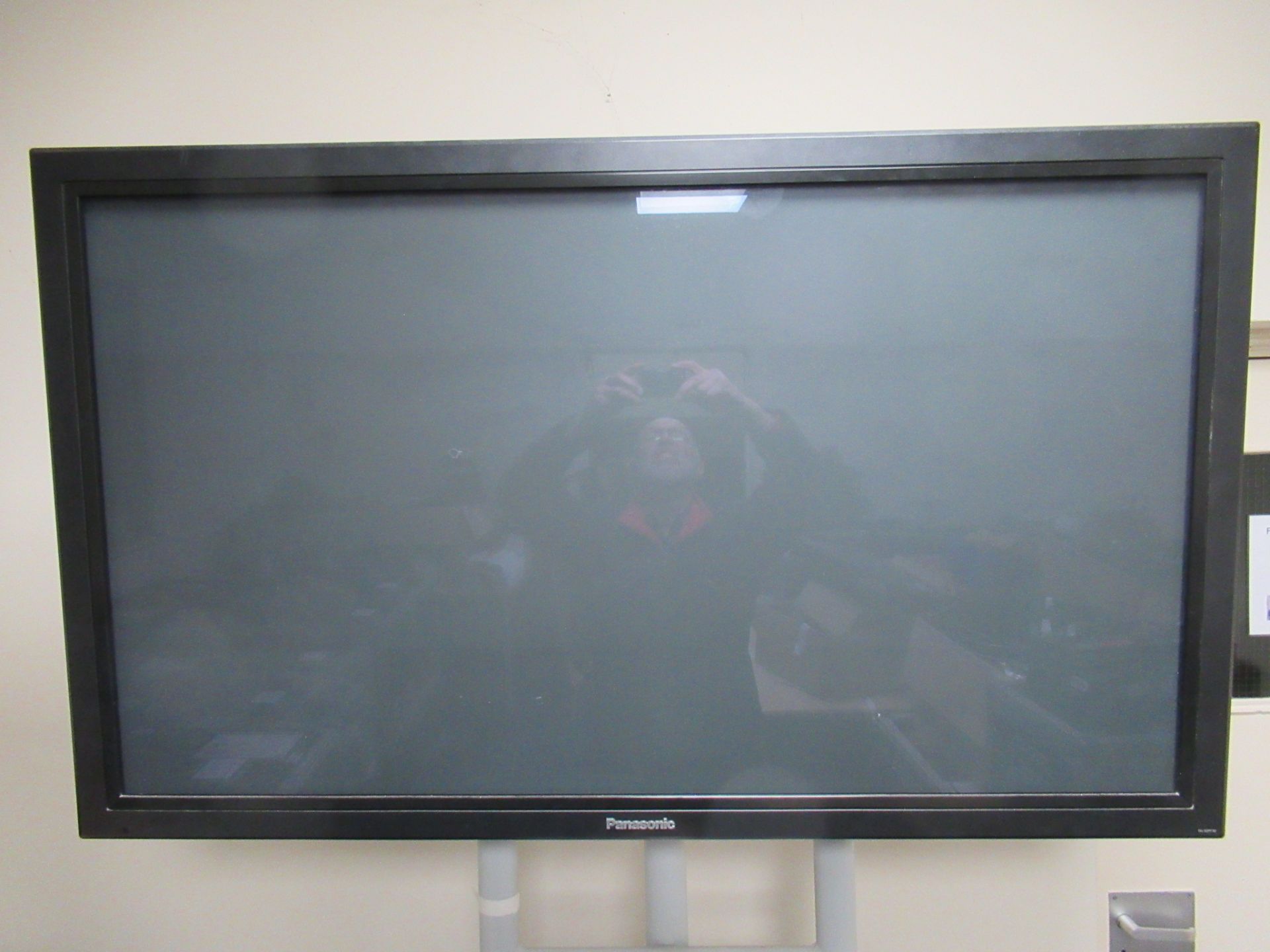 Panasonic TH-50PF30 50" 50-inch full high definition plasma display - Image 2 of 9