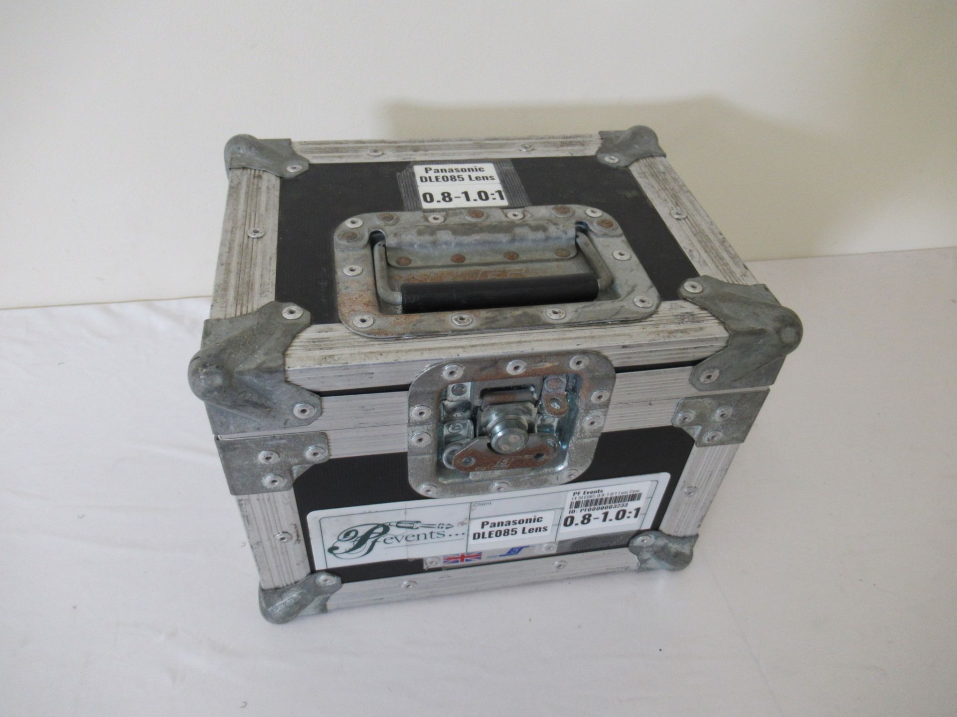 Panasonic ET-DLE085 digital light processing projection zoom lens 0.8-1.0:1 - Image 8 of 10