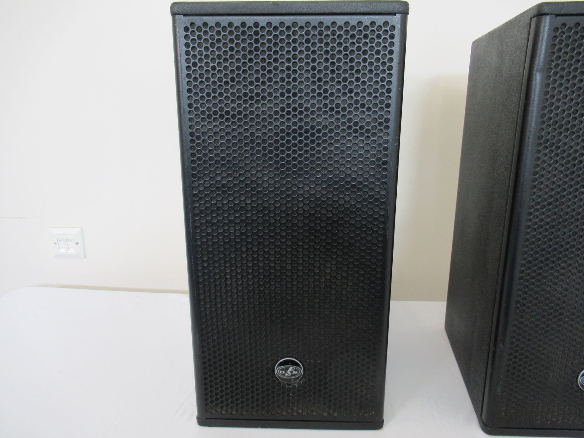 (2) DAS Audio Artec-510 Black Speakers - Image 3 of 14