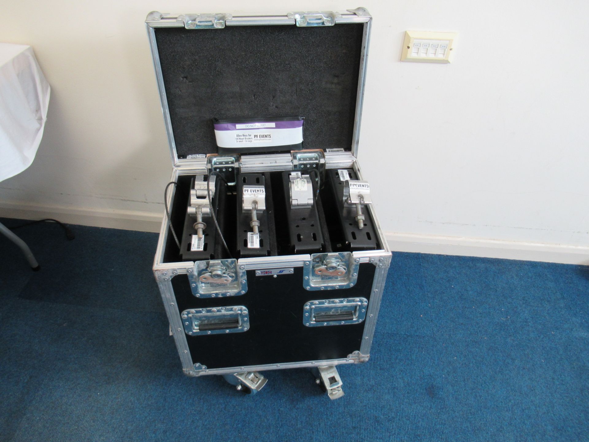 (4) DAS Audio flying frames - Image 4 of 7