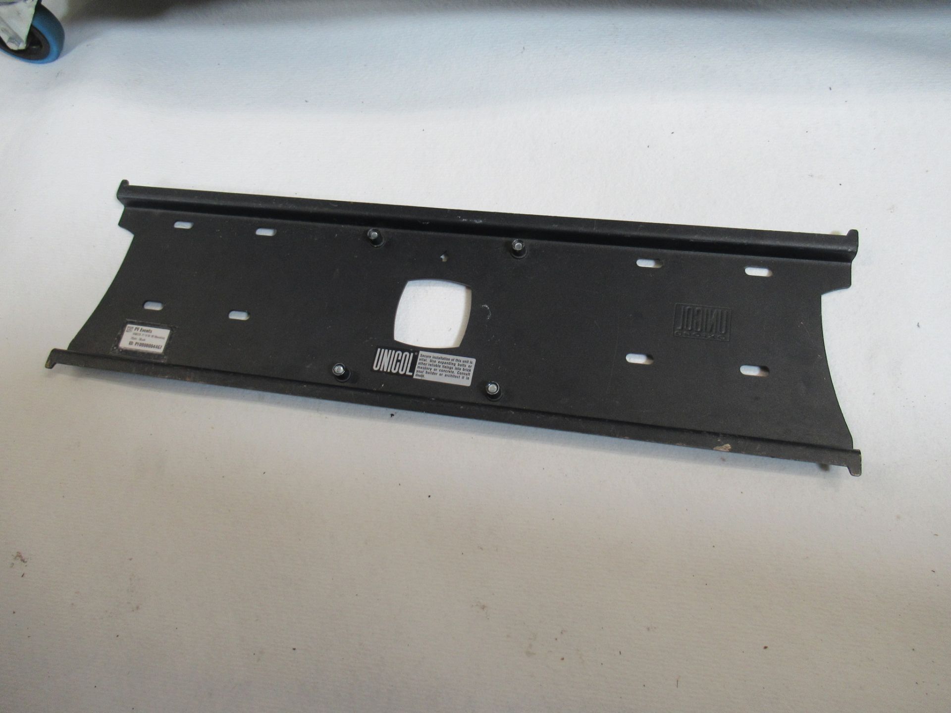 Samsung The Terrace QE75LST7D 75" Outdoor Samsung Neo QLED 4K Ultra HD HDR Smart TV - Image 12 of 16