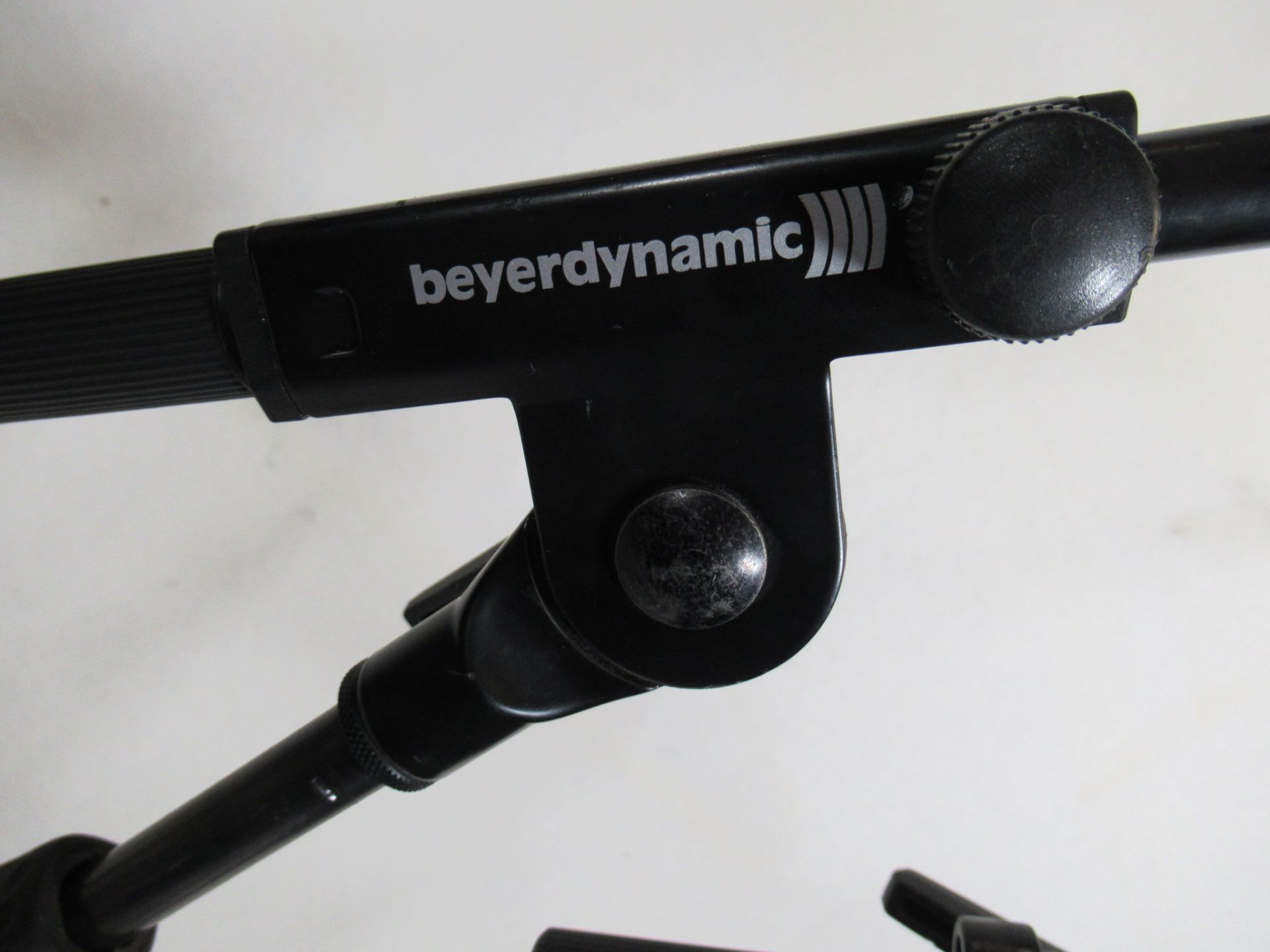 (10) Beyerdynamic telescopic boom tripod microphone stands - Image 2 of 6
