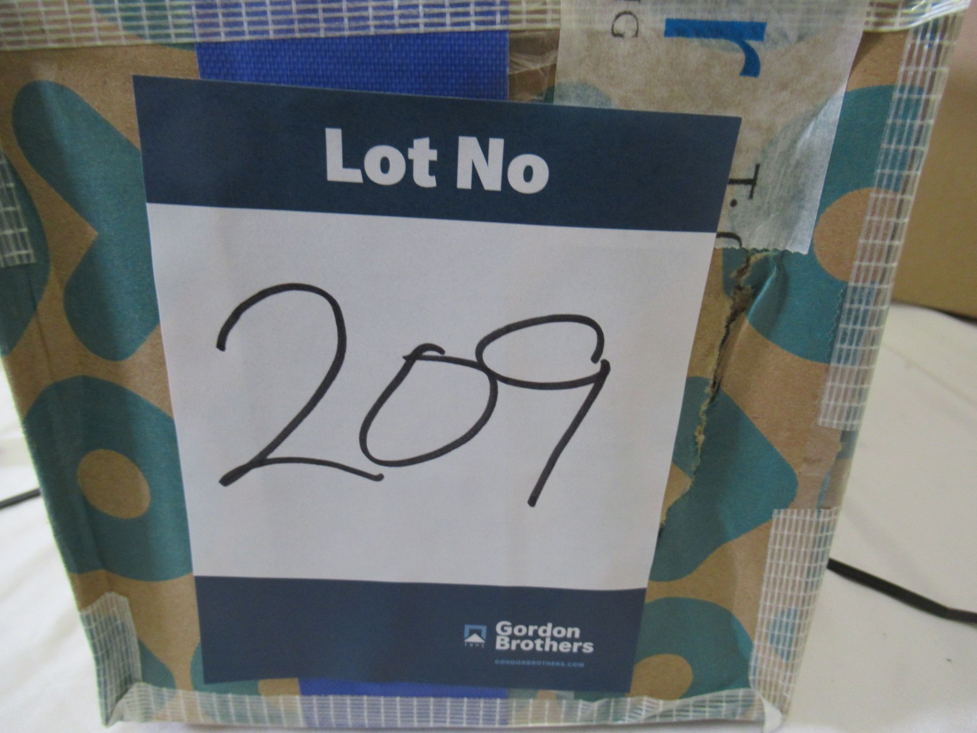 Sanyo LNS-W21 on-axis short fixed projection lens 1.3-1.9:1 - Image 6 of 6