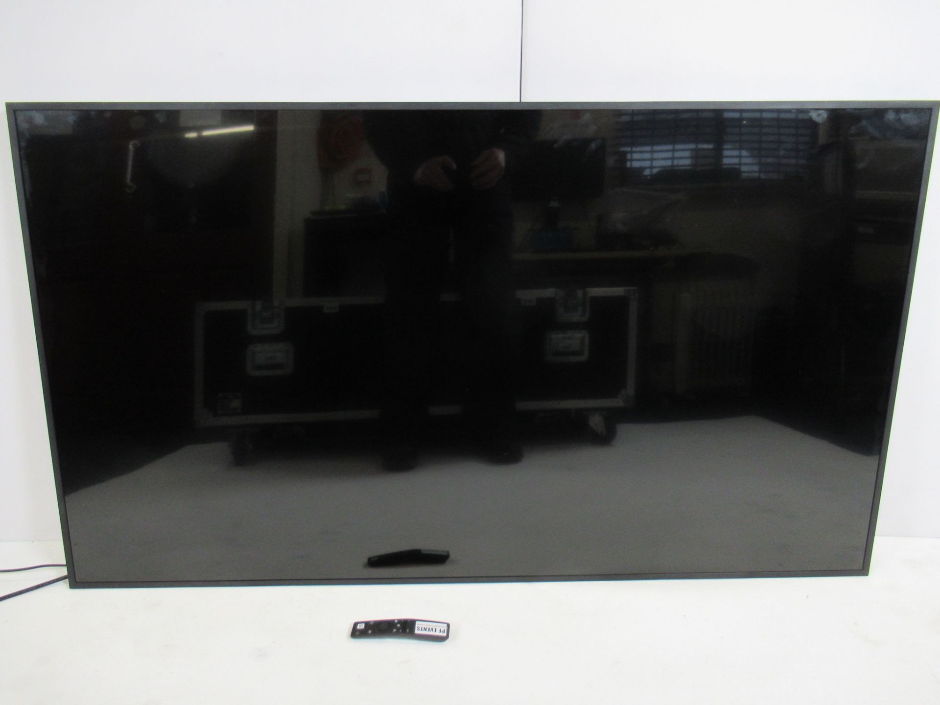 Samsung QB65C QBC Series - 65" LED-backlit LCD display - Crystal UHD 4K - Image 2 of 11