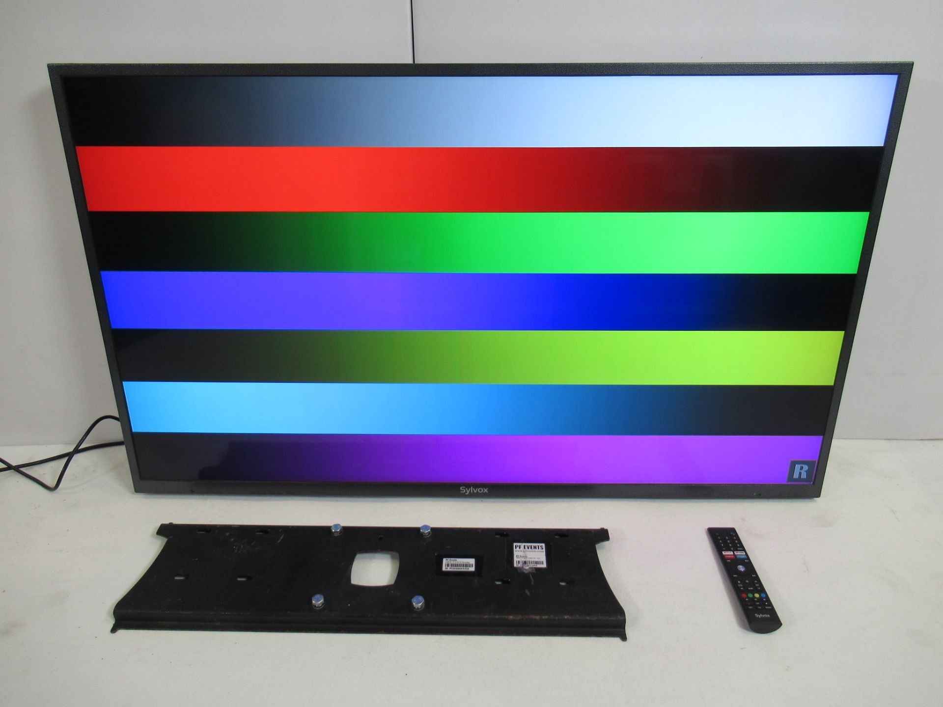 SYLVOX Full Sun Outdoor 4K UHD 55" Smart TV