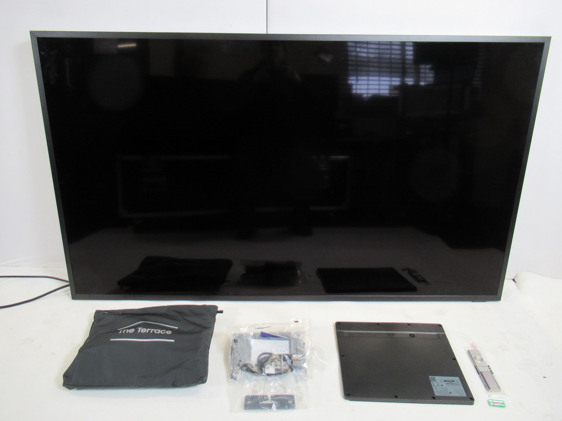 Samsung The Terrace QE75LST7D 75" Outdoor Samsung Neo QLED 4K Ultra HD HDR Smart TV - Image 2 of 16