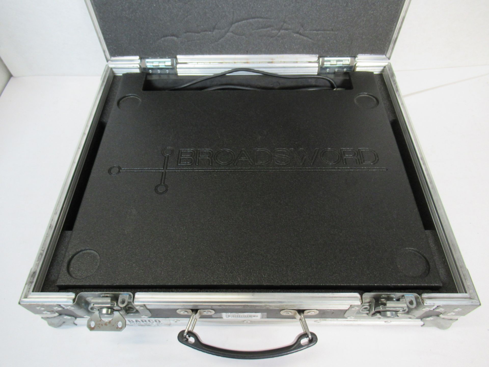 Barco PDS-902 3G DVI video switcher - Image 11 of 14