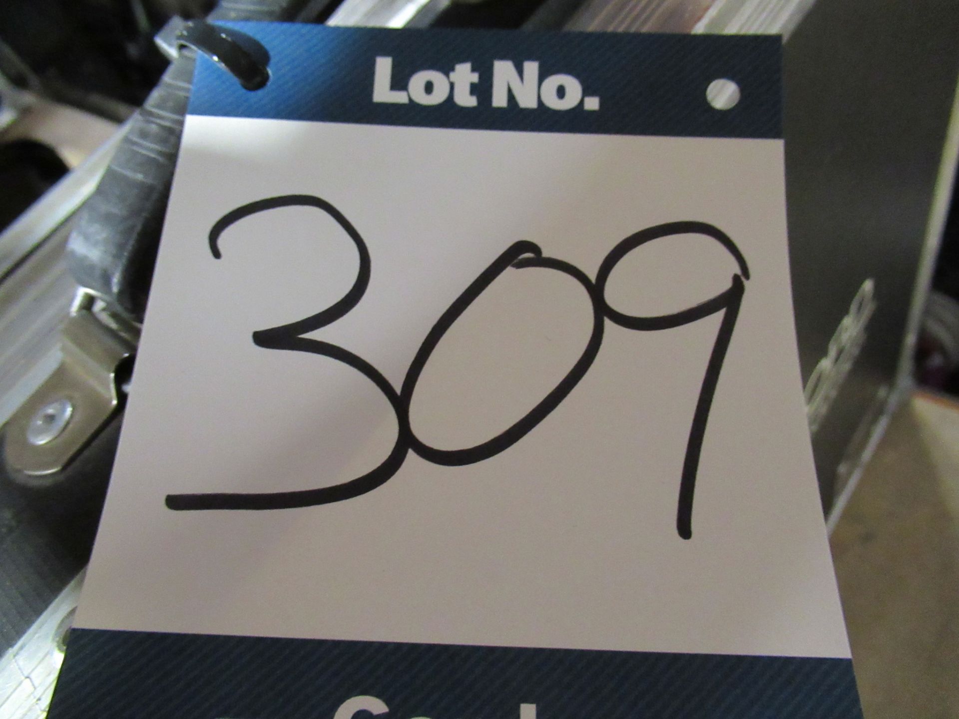 Barco PDS-902 3G DVI video switcher - Image 14 of 14