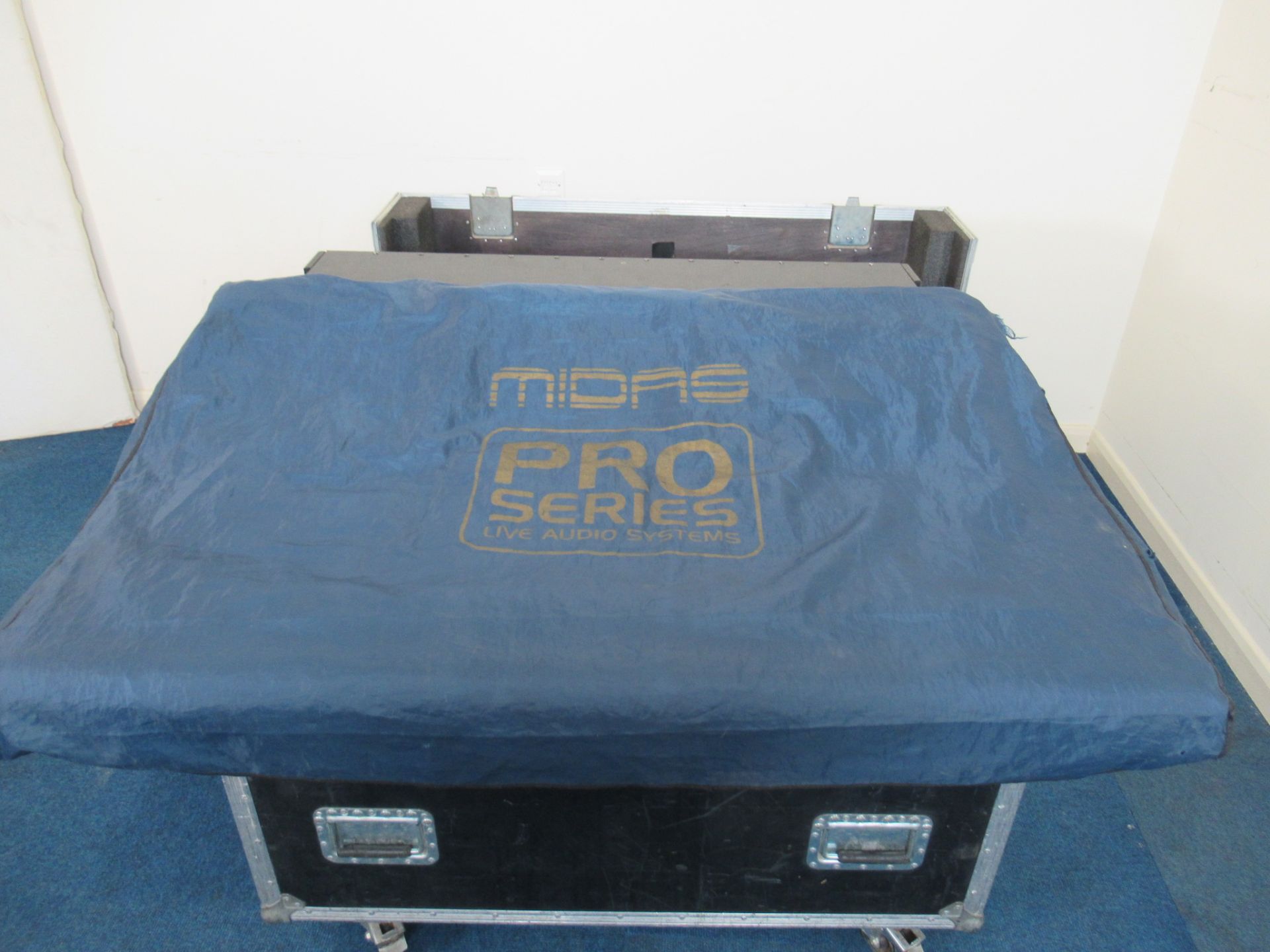 Midas Pro2sLive Digital Console Control Centre - Image 11 of 14