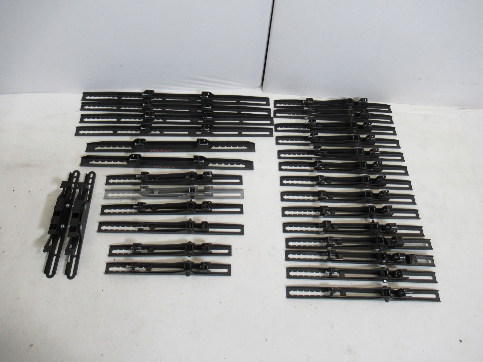 (26) Unicol screen tilting mounting brackets and fixed mounting brackets