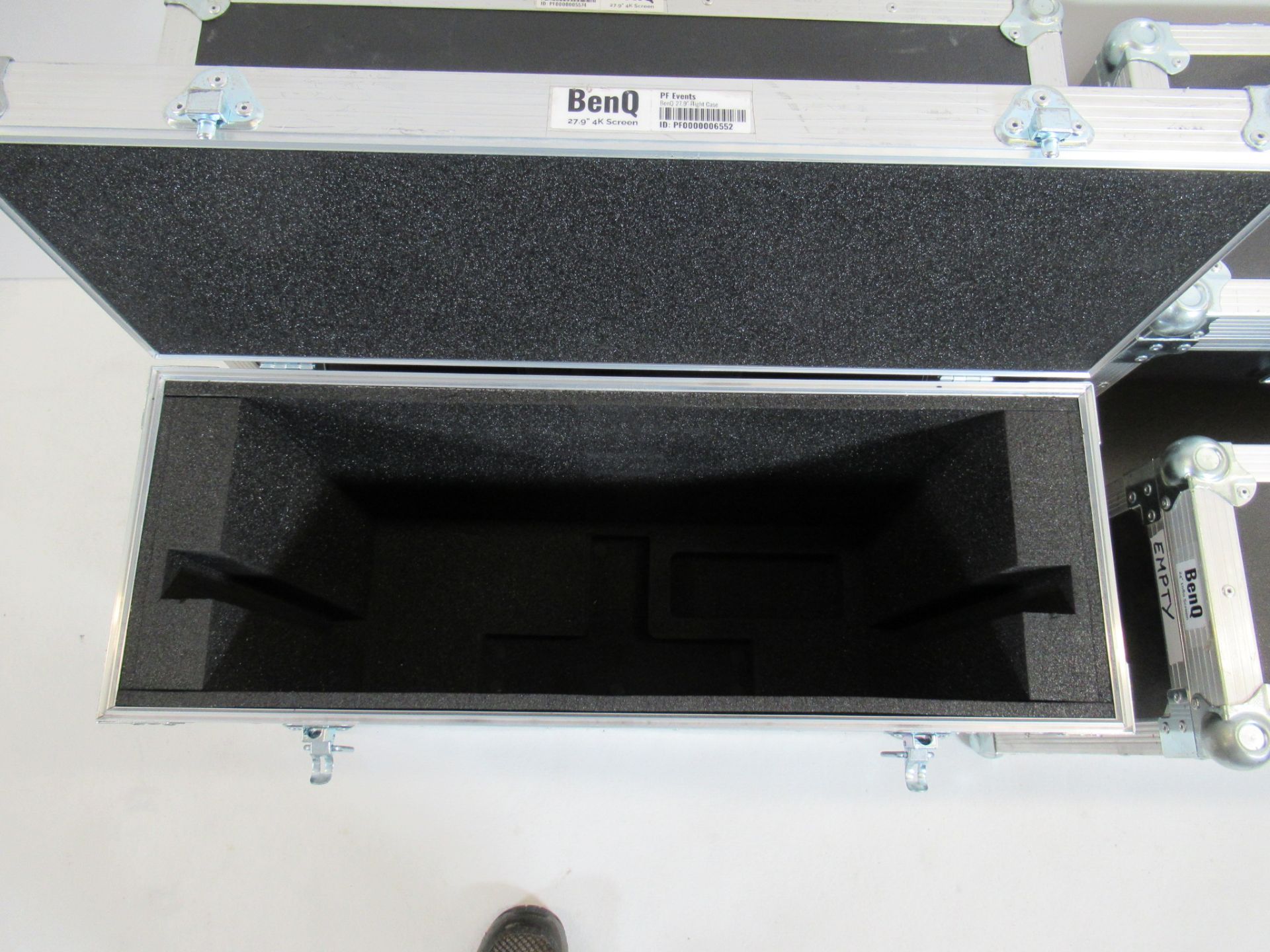 (4) Flight cases - Image 2 of 4