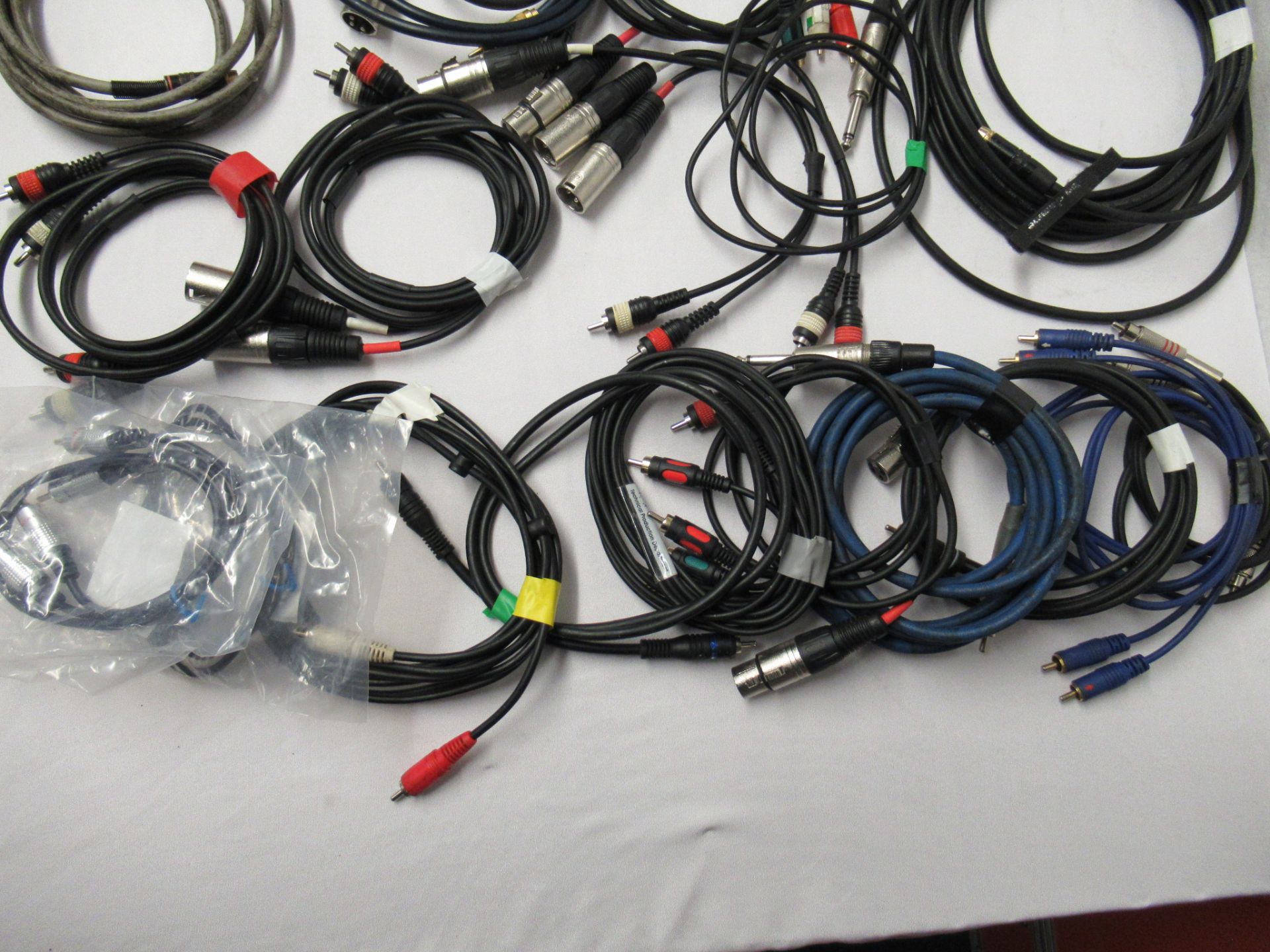 Quantity of RCA to RCA, RCA to 1/4" jack and RCA to XLR cables - Image 4 of 6