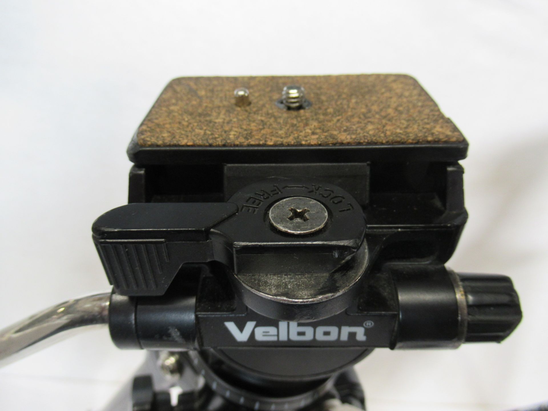 (2) Velbon DV-7000 Video Tripod Stand - Image 3 of 10