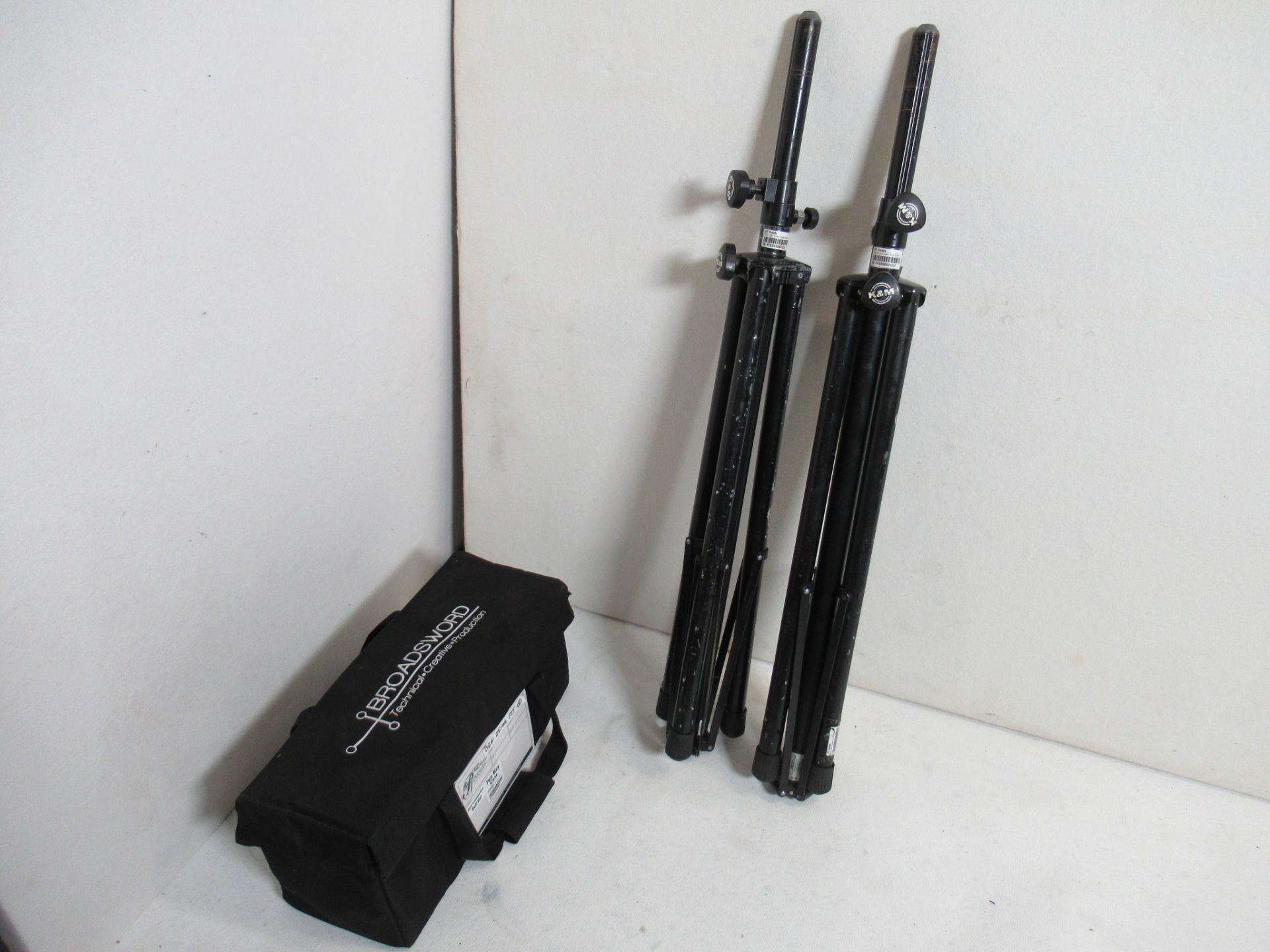 (2) K&M black telescopic tripod speaker stands with (2) bull bars and soft bag - Image 4 of 5