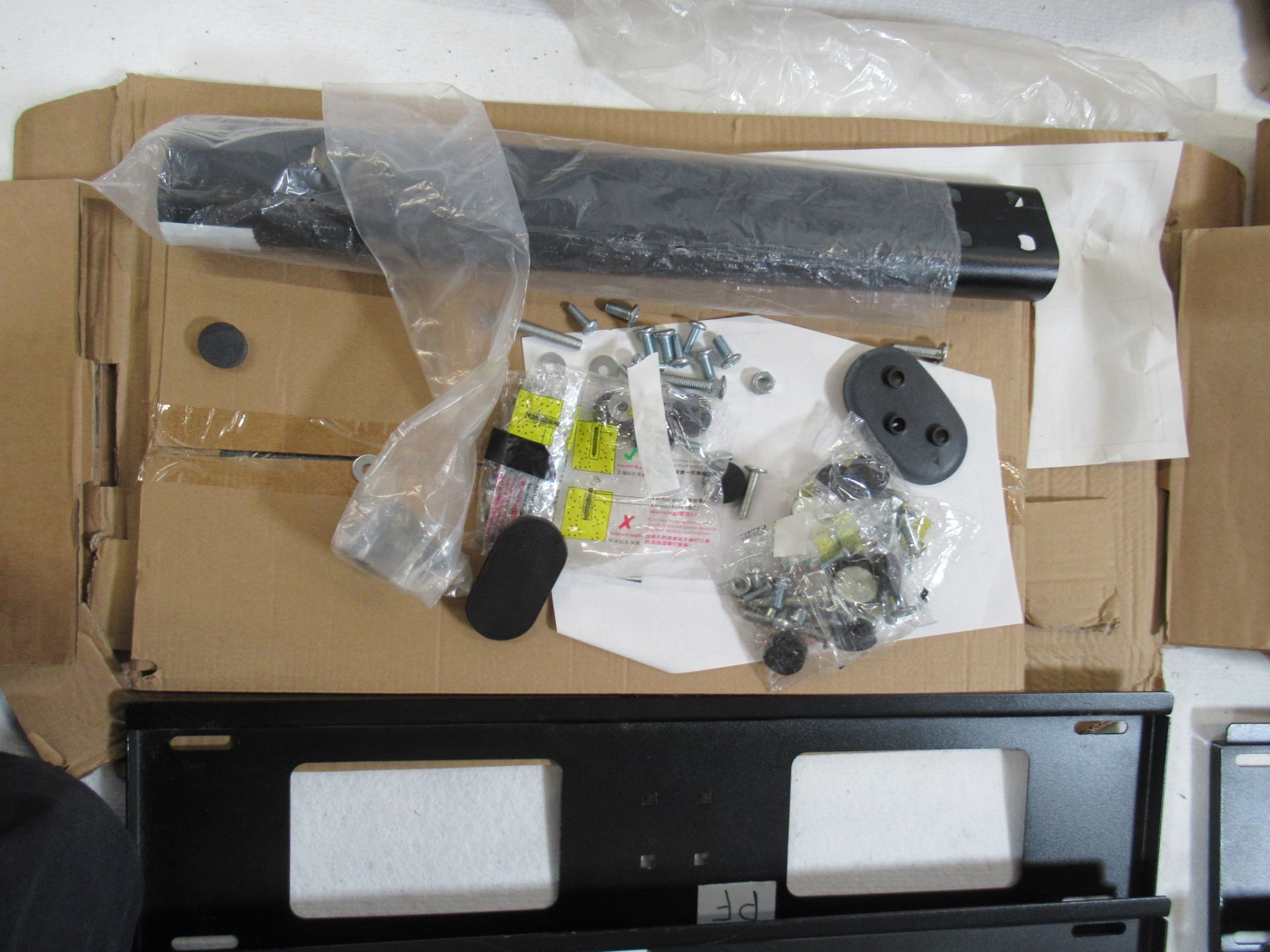 (7) Home Design universal table top TV stand with tempered glass with components - Image 4 of 12