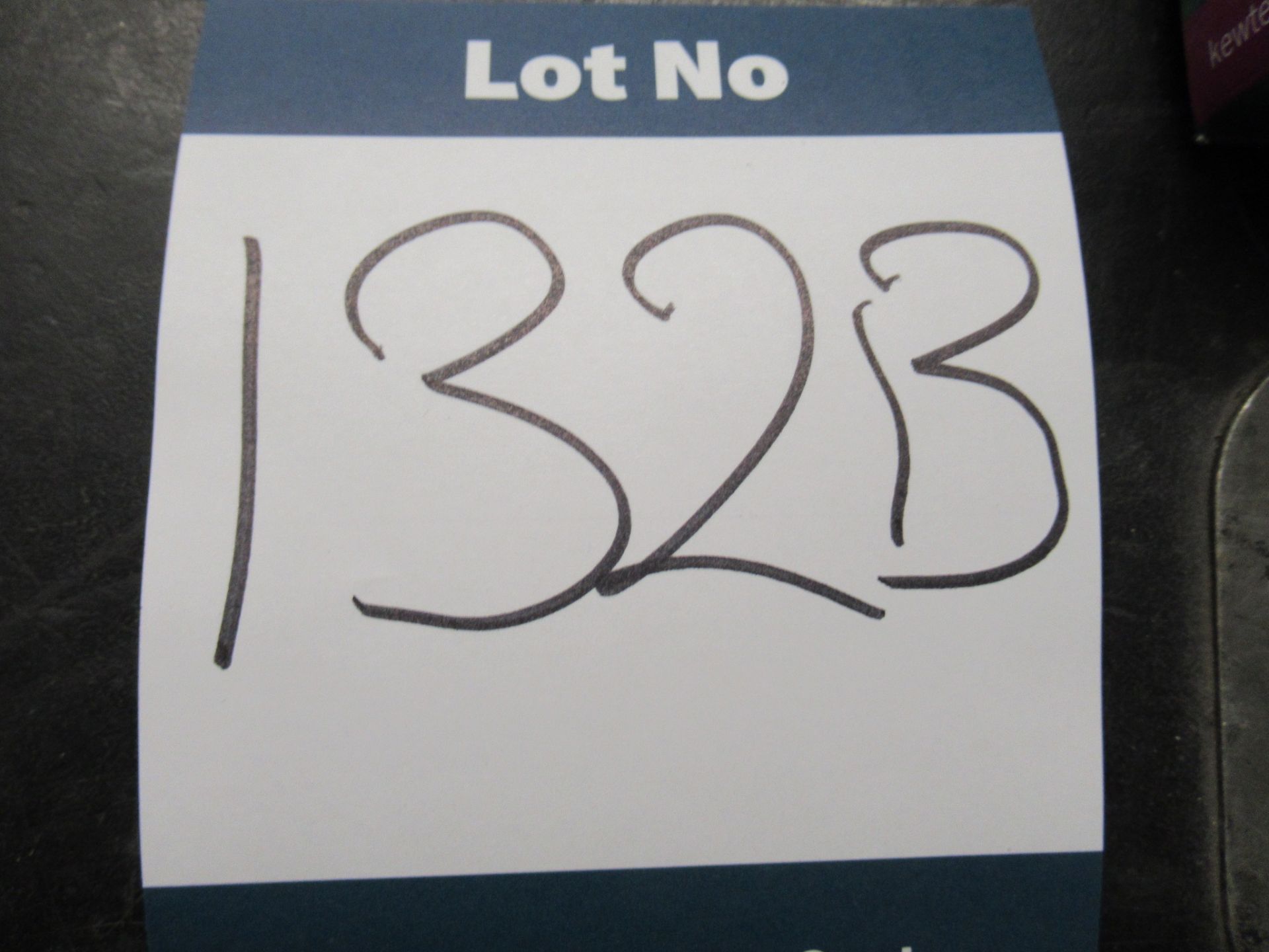 Quantity of XLR Y split cables - Image 8 of 8