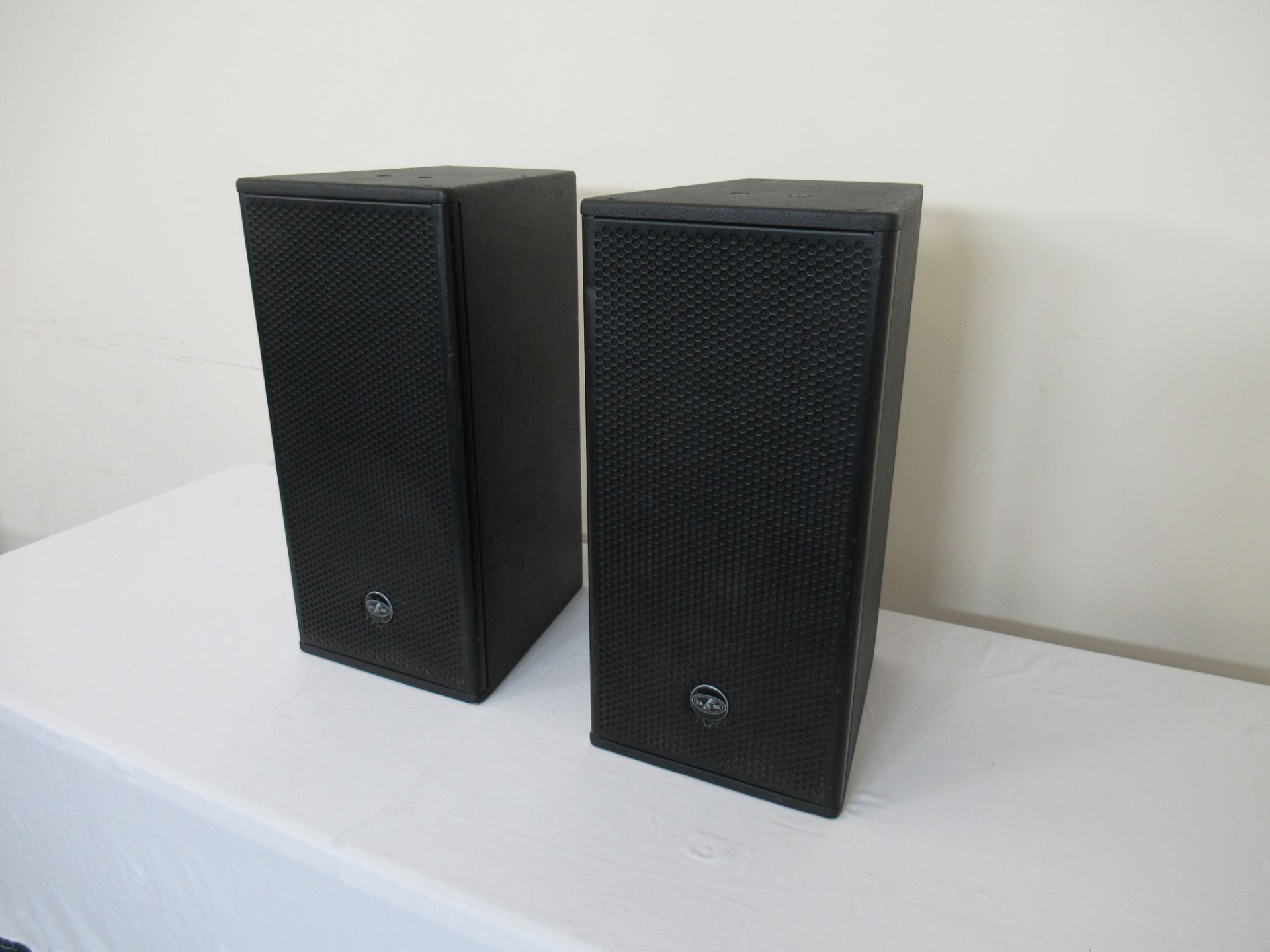 (2) DAS Audio Artec-510 Black Speakers - Image 2 of 14