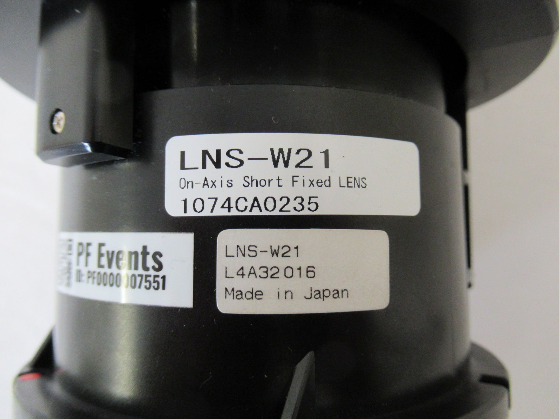 Sanyo LNS-W21 on-axis short fixed projection lens 1.3-1.9:1 - Image 2 of 10
