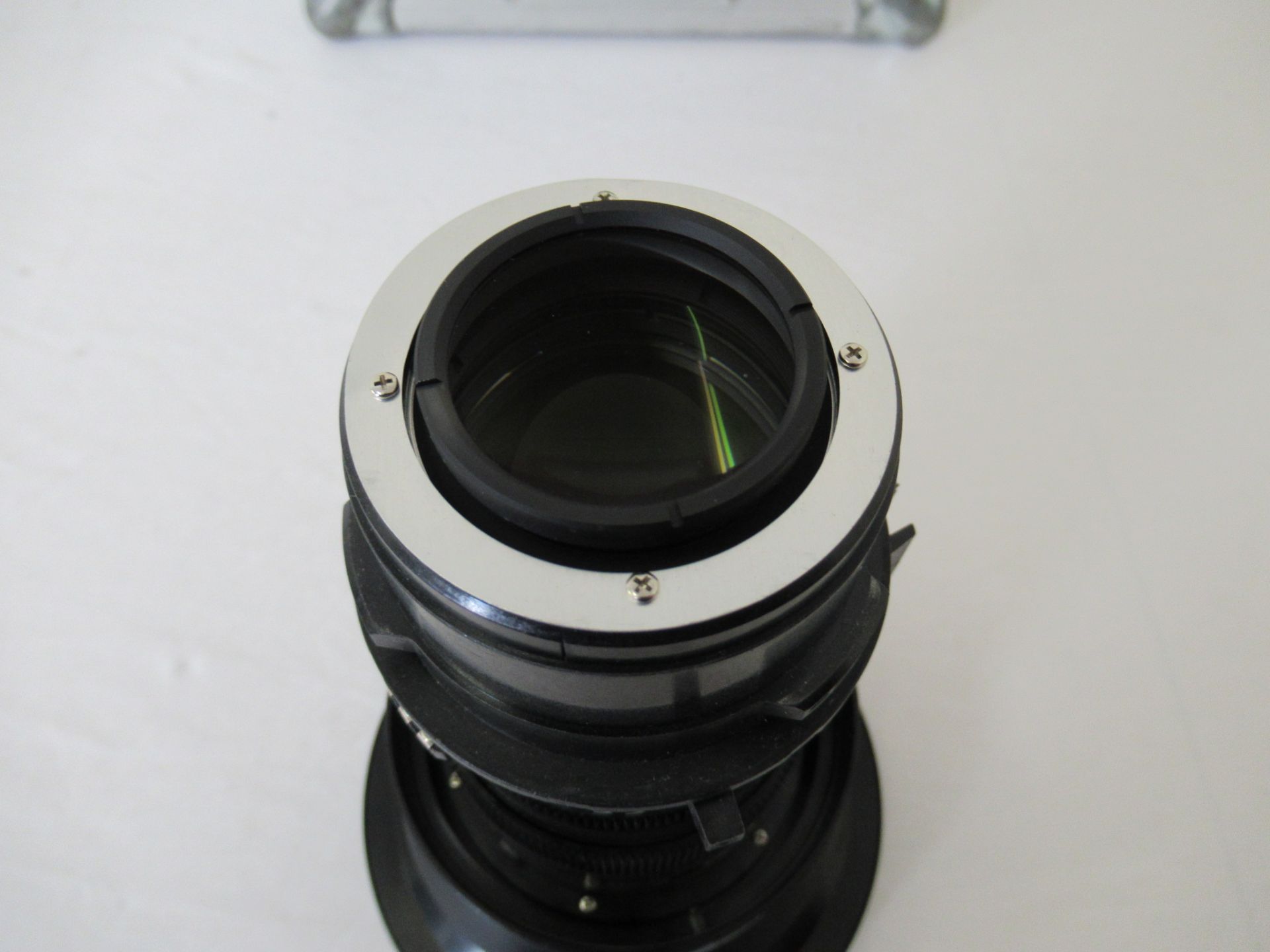 Panasonic ET-DLE085 digital light processing projection zoom lens 0.8-1.0:1 - Image 5 of 10