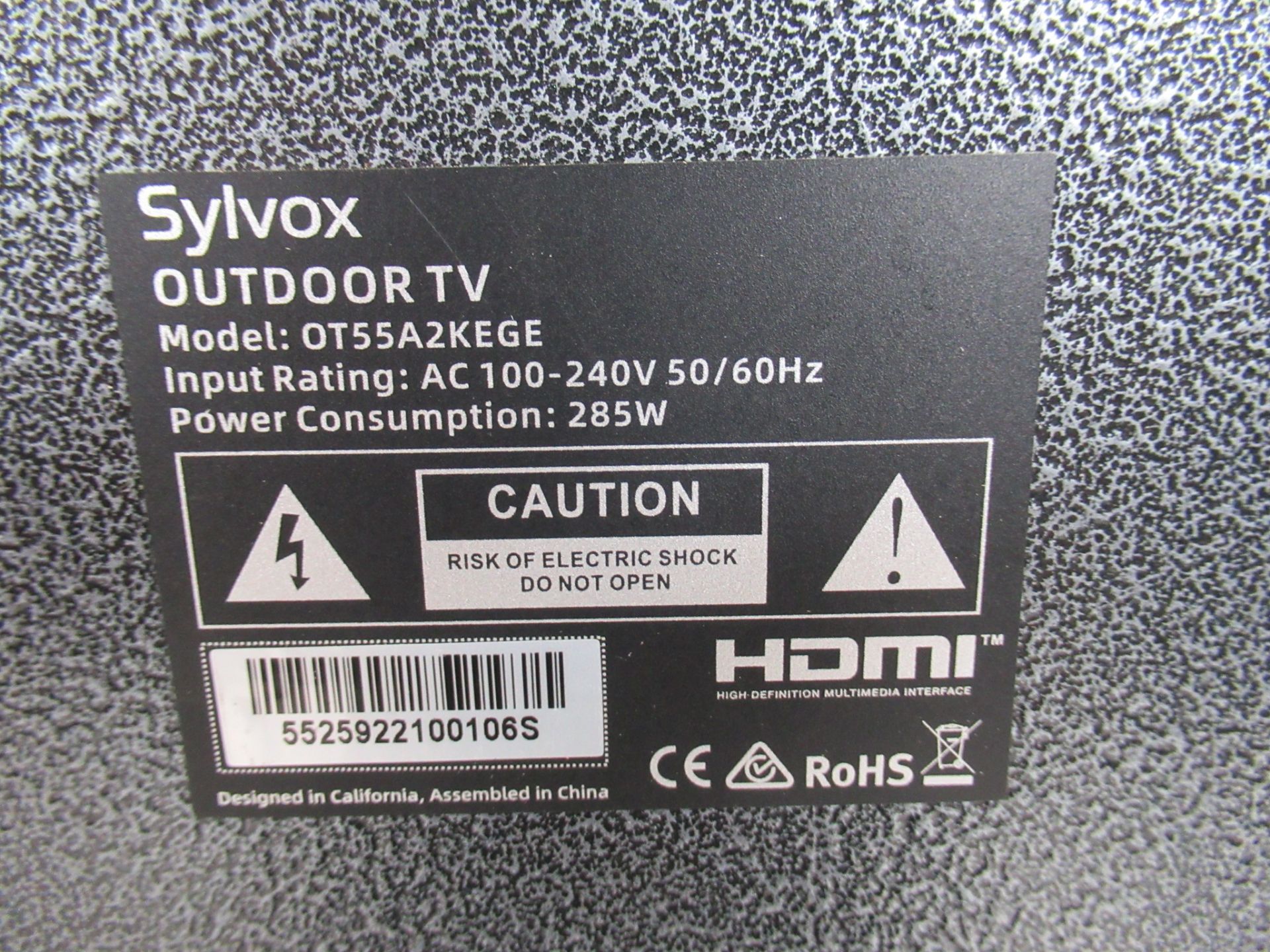 SYLVOX Full Sun Outdoor 4K UHD 55" Smart TV - Image 8 of 11