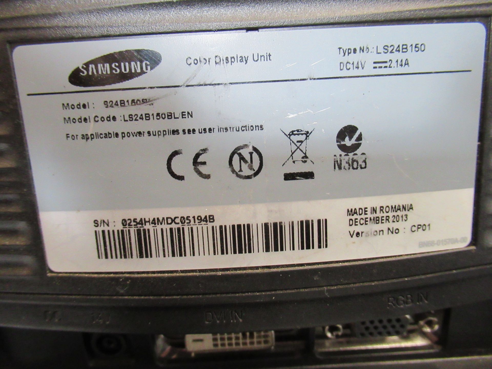 (4) Samsung LS24B150BL 24" LED monitors, with flight cases - Image 4 of 7