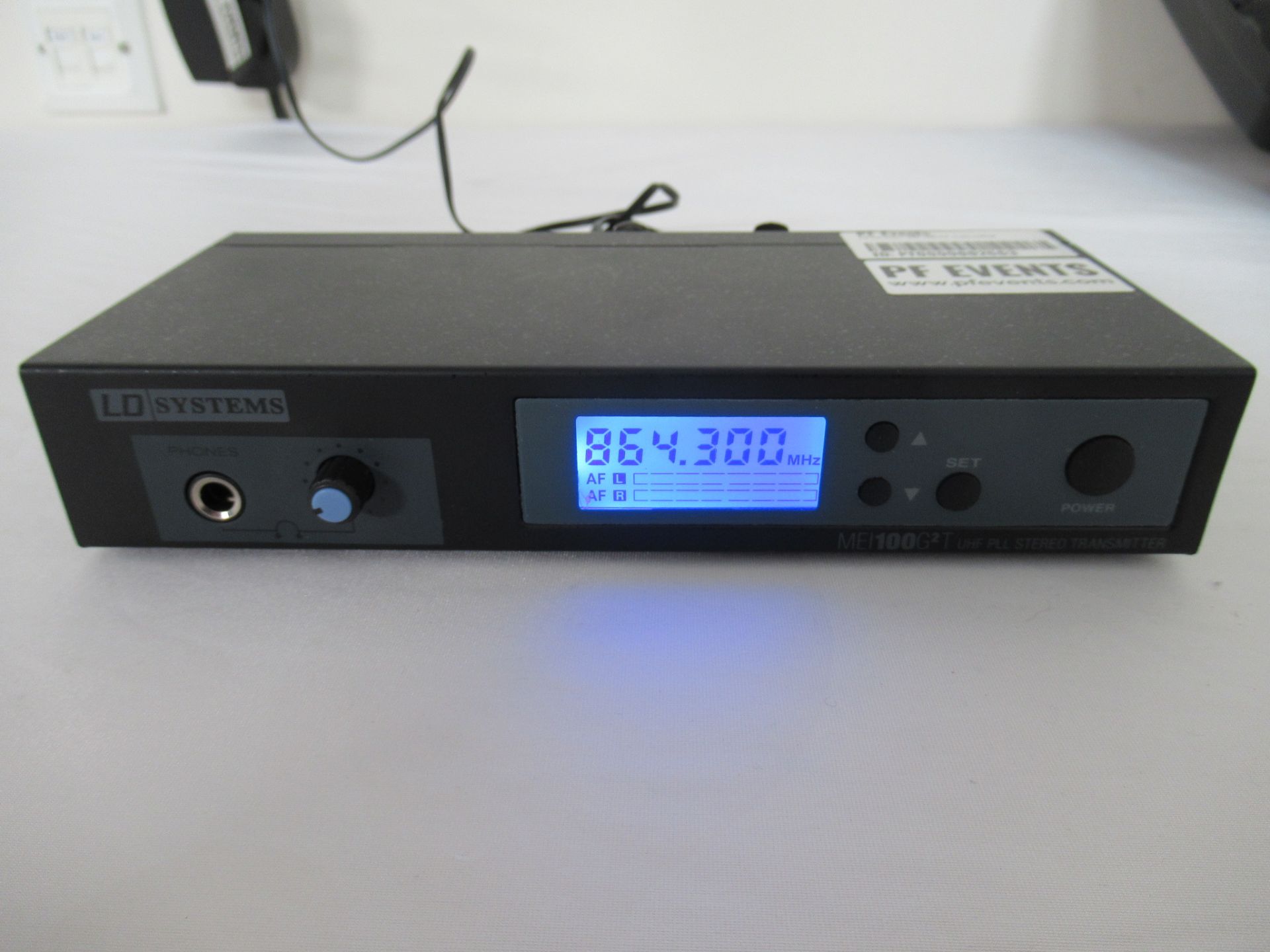 LD Systems MEI100G2 In-Ear Monitoring System - Image 4 of 14