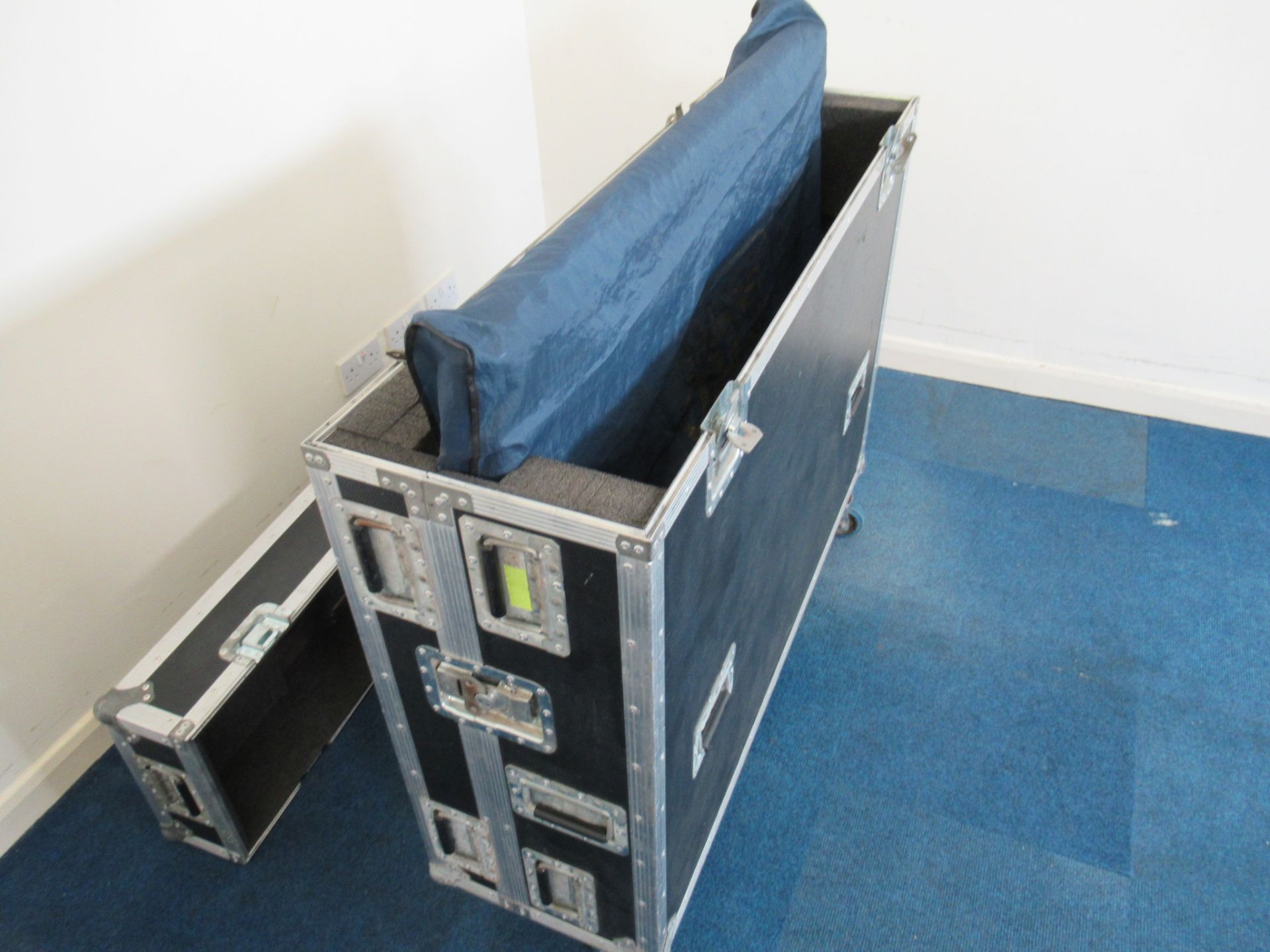 Midas Pro2sLive Digital Console Control Centre - Image 12 of 14