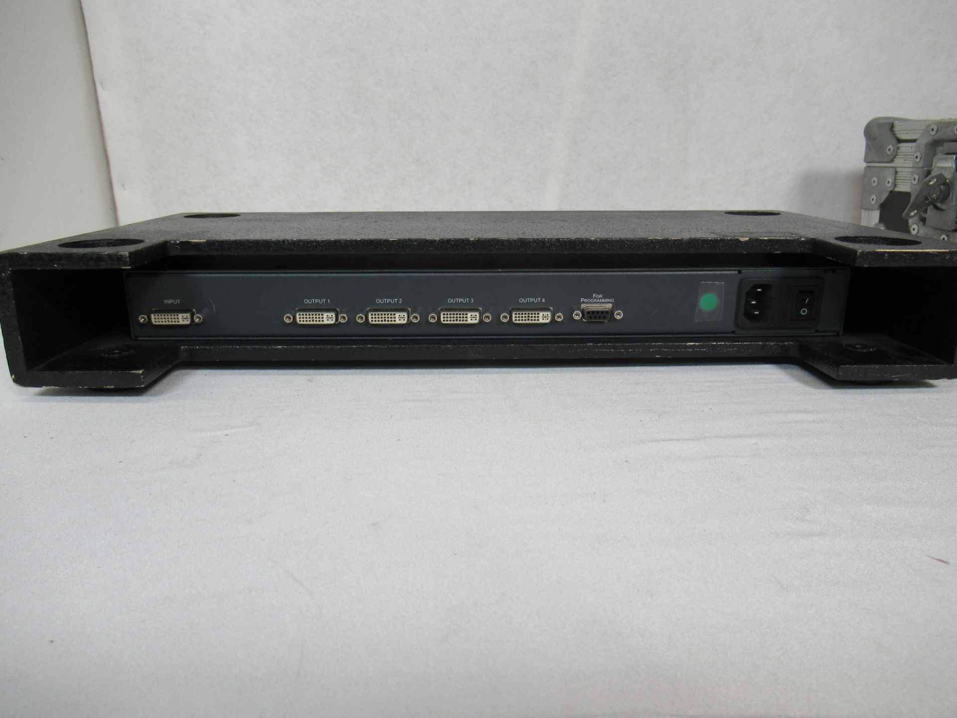 Kramer VM-4HDCPXL 1:4 DVI-D distribution amplifier - Image 6 of 11