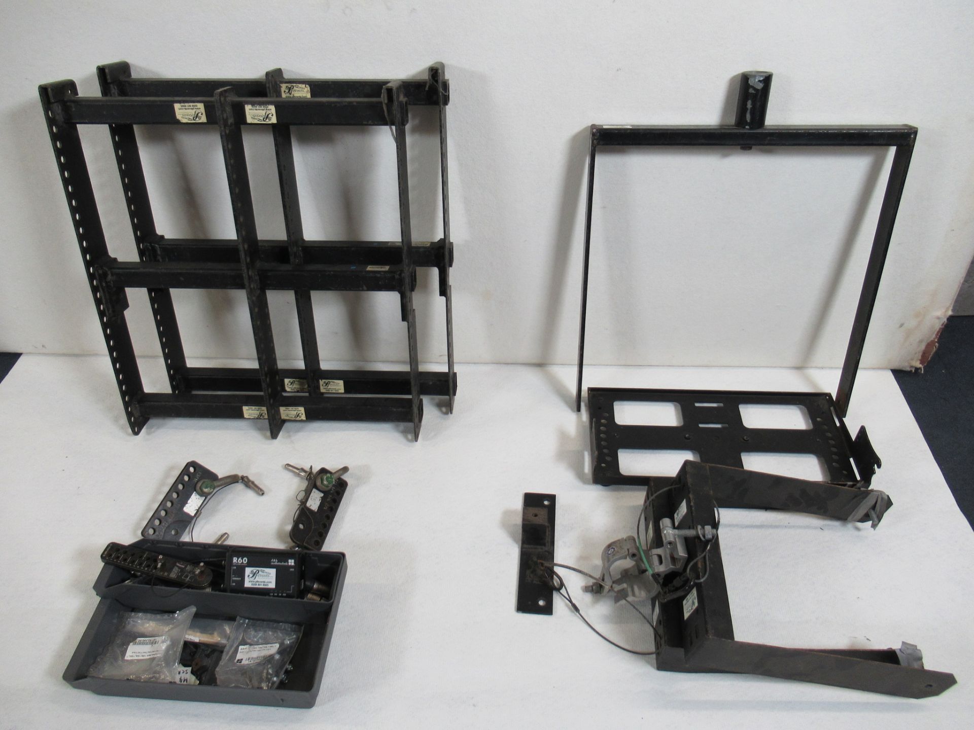 (2) D&B Flying frames