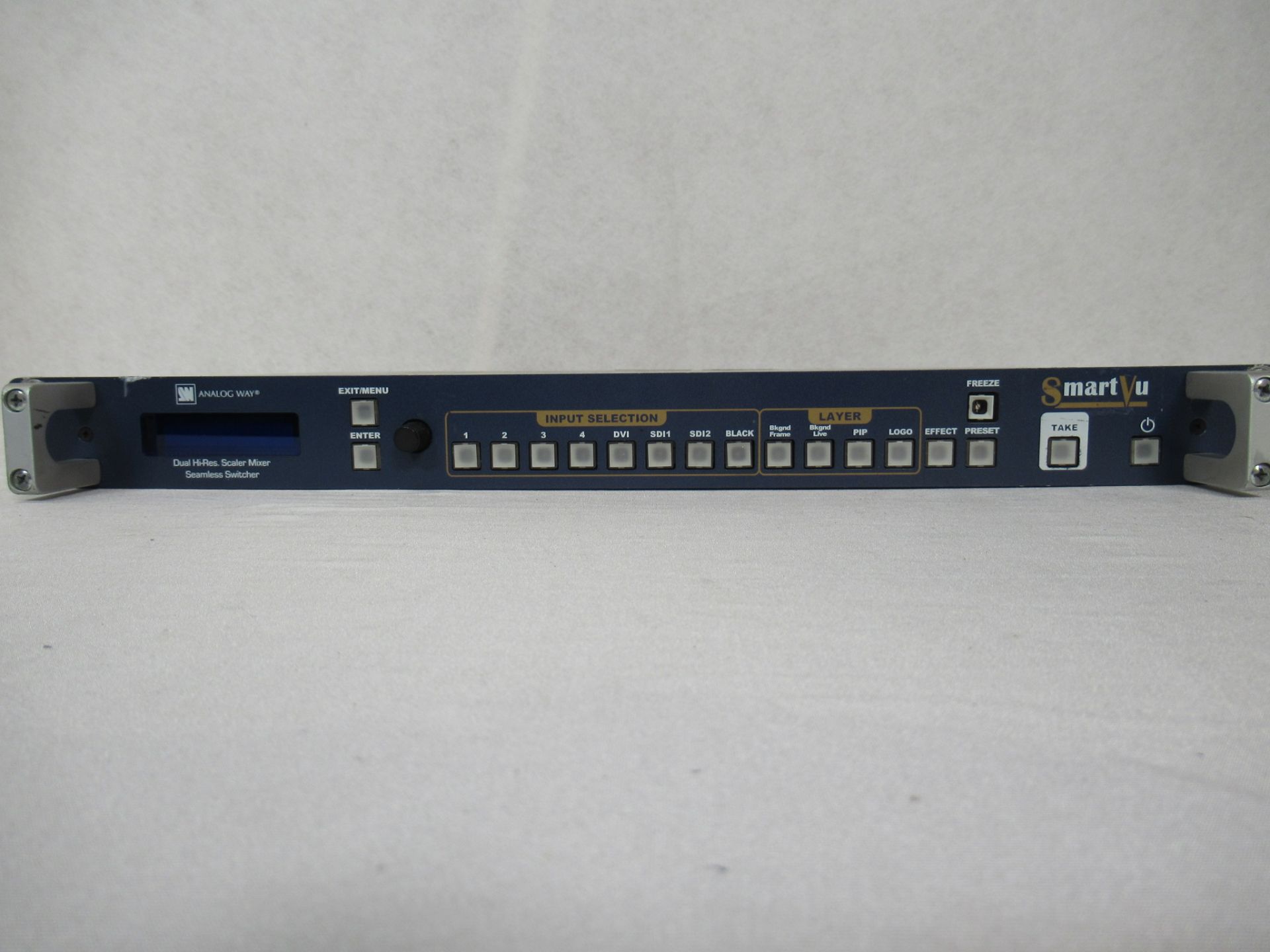 Analog Way Pulse LE PLS200 Dual Scaler Mixer Switcher - Image 2 of 10