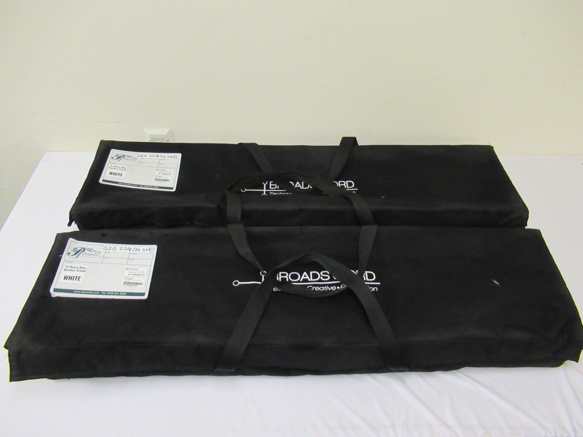 (4) K&M white telescopic tripod speaker stands with Soft bags - Image 5 of 6