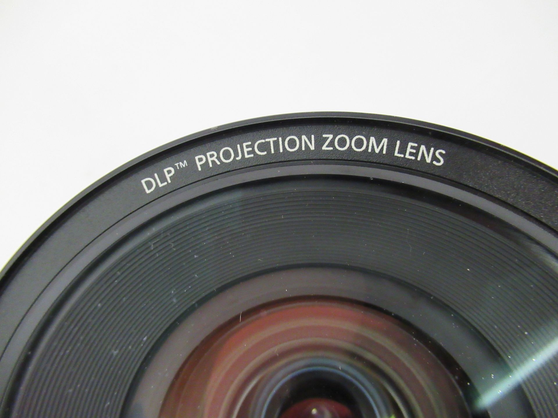 Panasonic ET-DLE085 digital light processing projection zoom lens 0.8-1.0:1 - Image 8 of 11