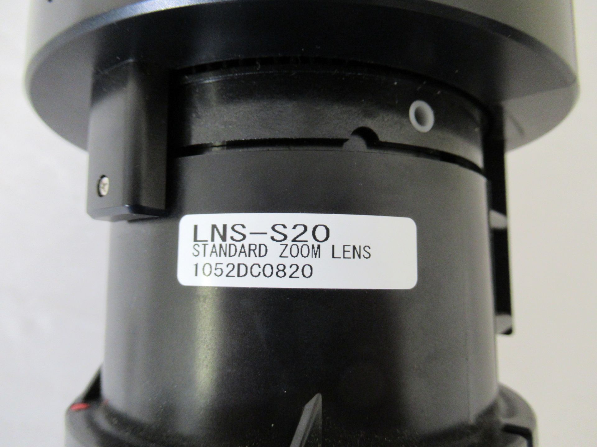 Sanyo LNS-S20 standard projection zoom lens 1.7-2.8:1 - Image 2 of 9