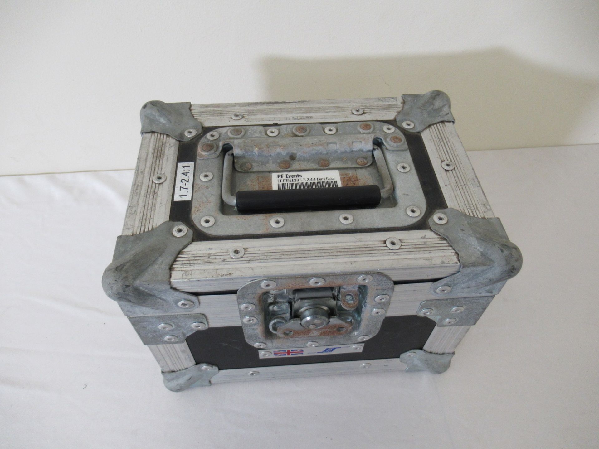 Panasonic TKGF0156-3 digital light processing projection standard zoom lens 1.7-2.4:1 - Image 10 of 11